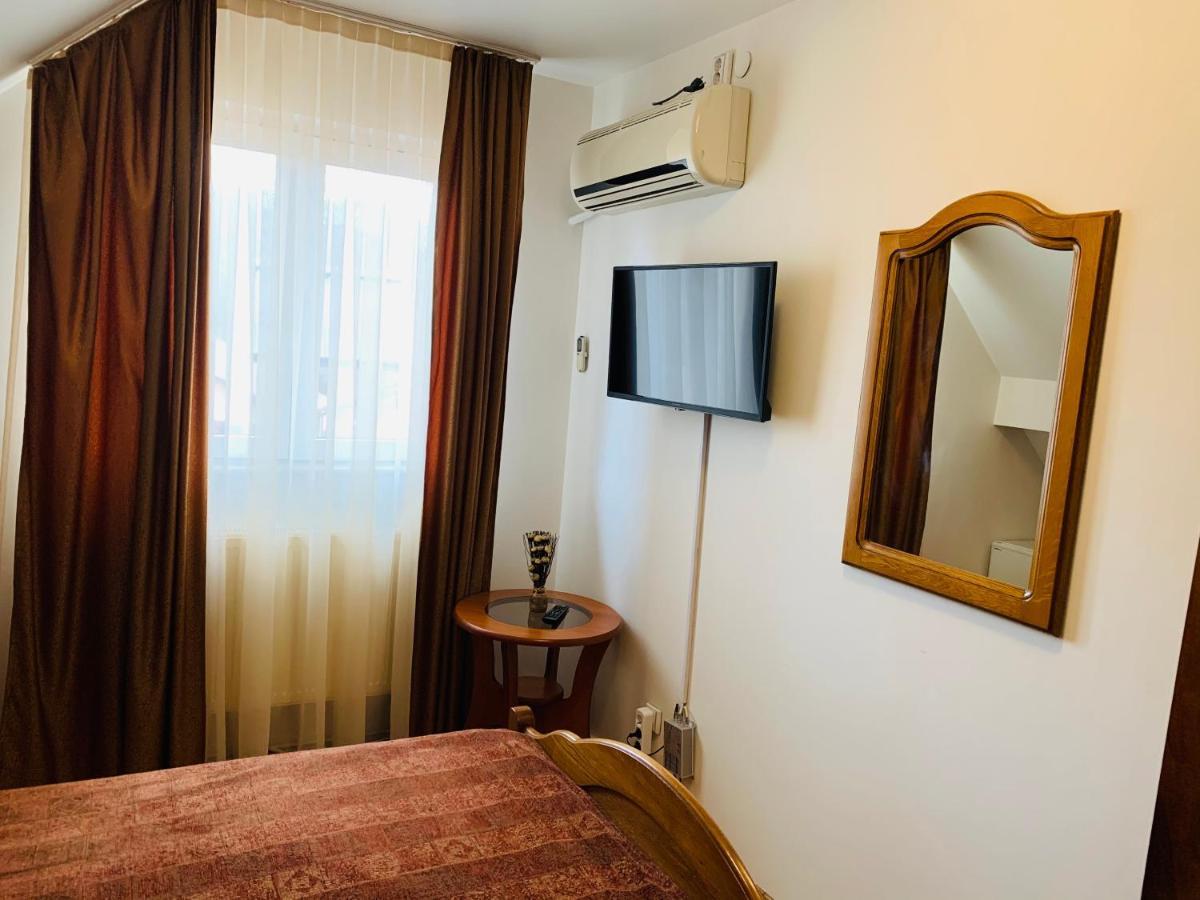 Alex & Maria Otel Cărpinişu Dış mekan fotoğraf