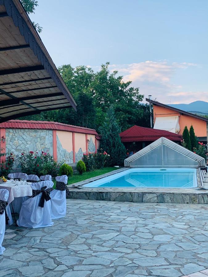Alex & Maria Otel Cărpinişu Dış mekan fotoğraf