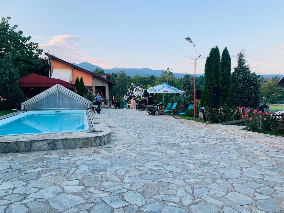 Alex & Maria Otel Cărpinişu Dış mekan fotoğraf